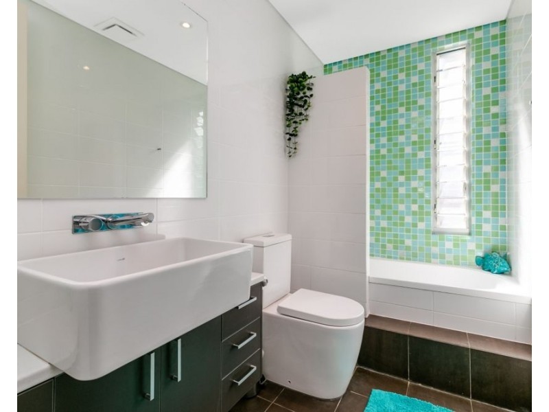 71 Garrick Street, Coolangatta QLD 4225