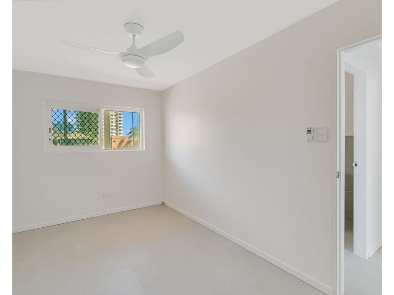 19/136 Old Burleigh Road, Broadbeach QLD 4218