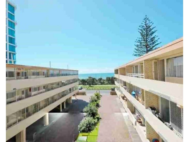 30/136 Old Burleigh Road, Broadbeach QLD 4218