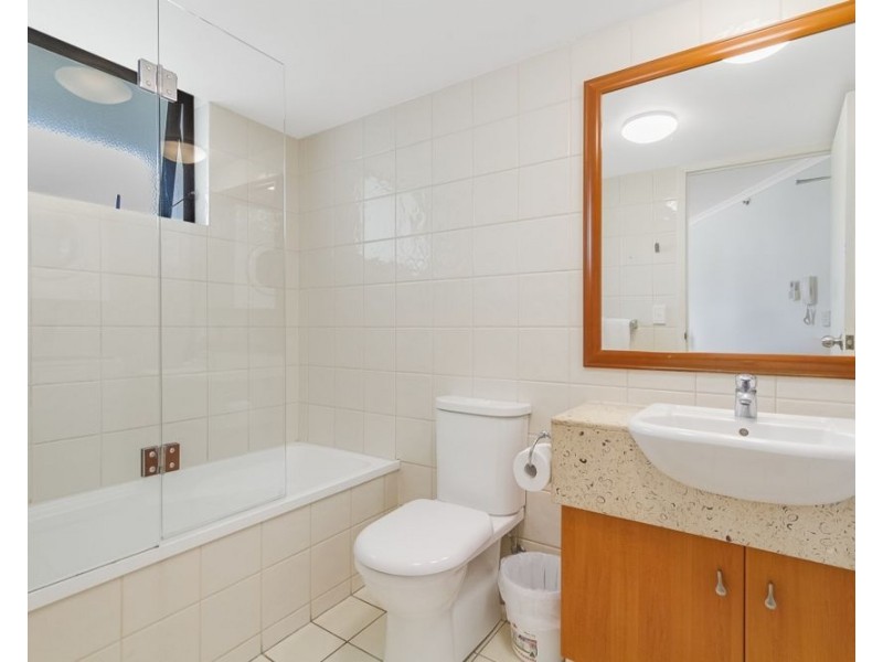 108/88 Marine Parade, Coolangatta QLD 4225