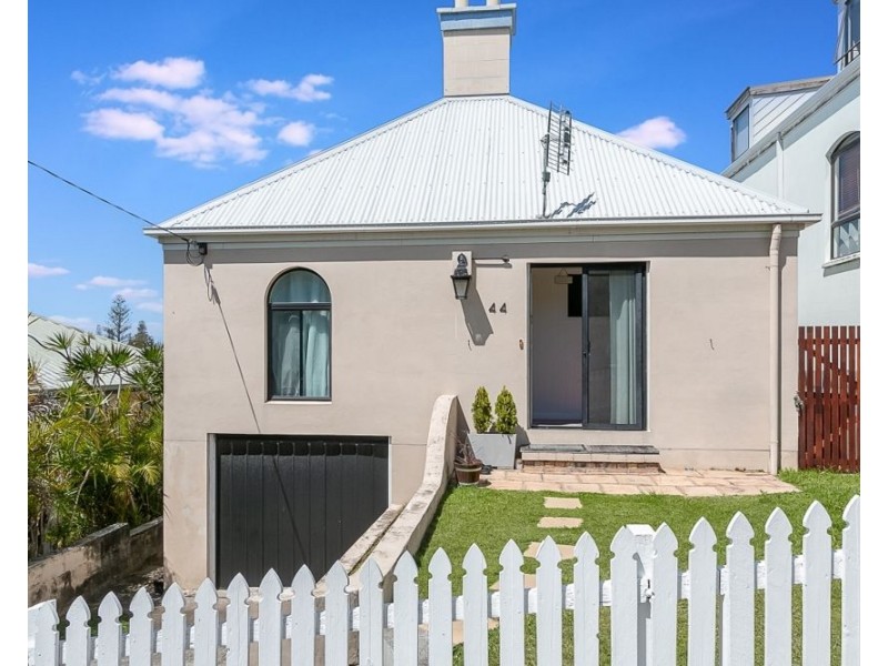 44 Tweed Street, Coolangatta QLD 4225