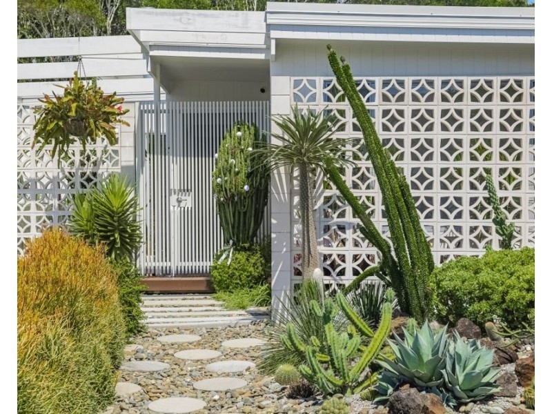 18 Sea Eagle Court, Casuarina NSW 2487