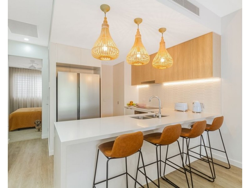 6/51 Dixon Street, Coolangatta QLD 4225