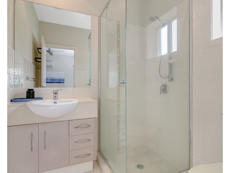 7/50 Dutton Street, Coolangatta QLD 4225