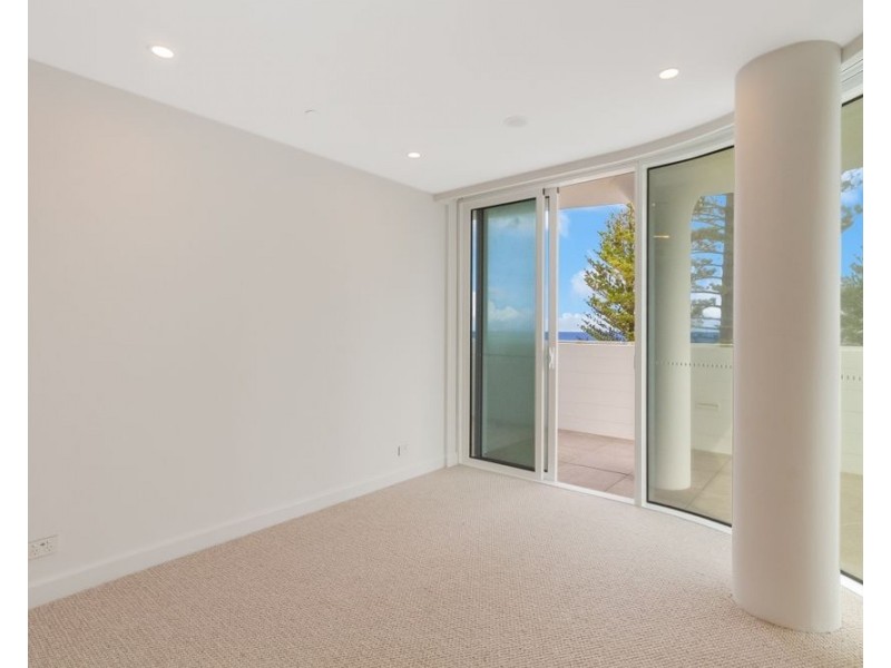 201/275 Boundary Street  “AWAKEN”, Rainbow Bay QLD 4225