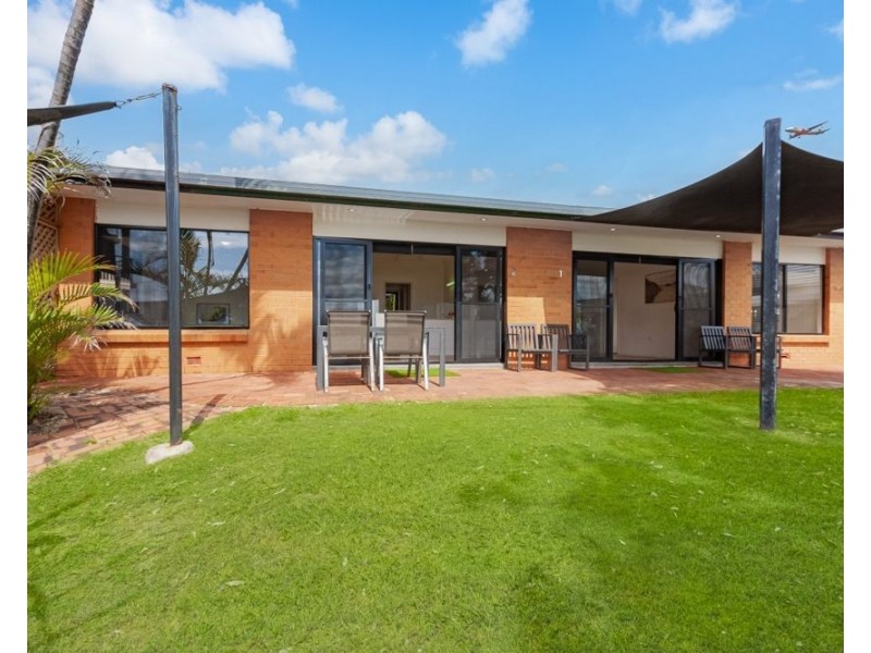 2a Fenton Place (698 Pacific Parade), Currumbin QLD 4223