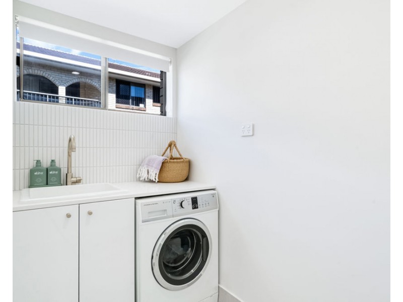 4/76 Coolangatta Road, Coolangatta QLD 4225