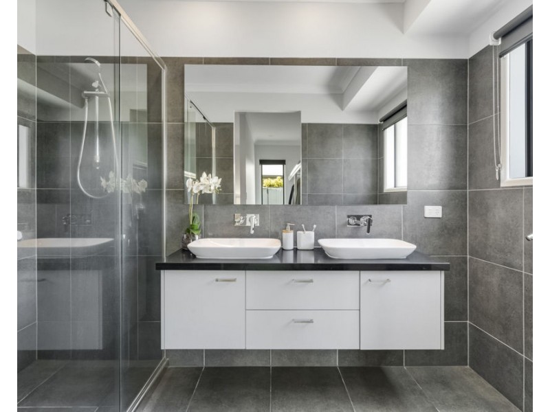 20 Robin Circuit, Tweed Heads South NSW 2486