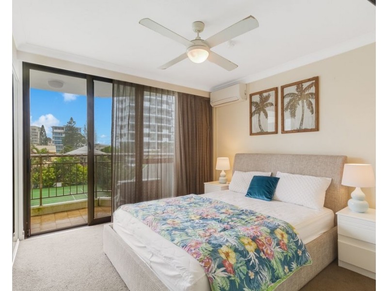 1B/166 Marine Parade, Coolangatta QLD 4225