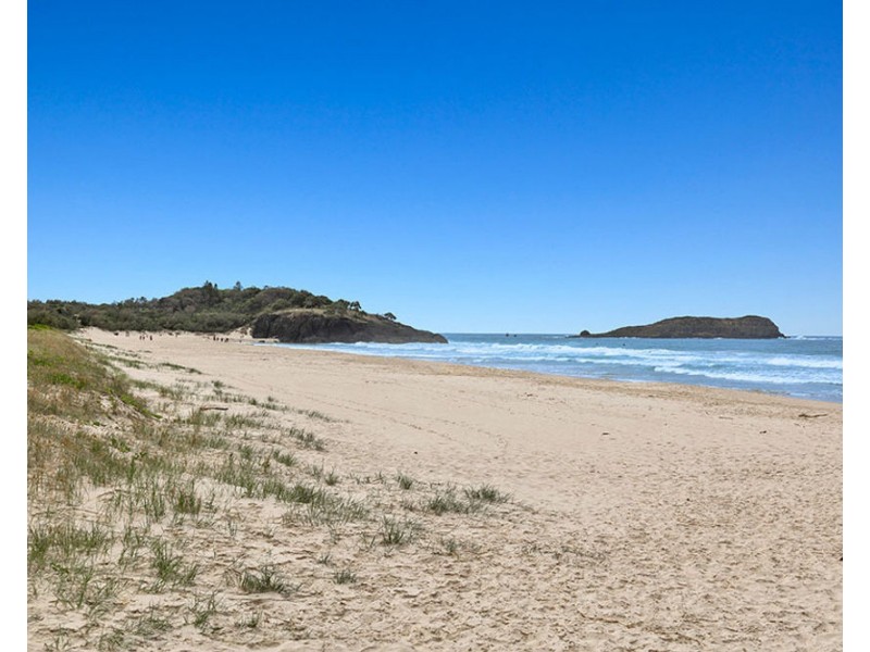 14 Dune Street, Fingal Head NSW 2487