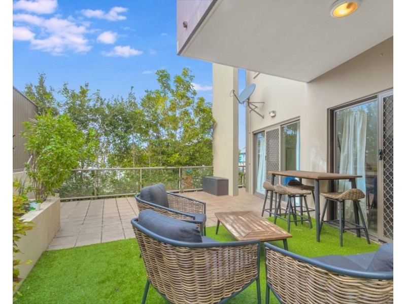 1/77 McLean Street, Coolangatta QLD 4225