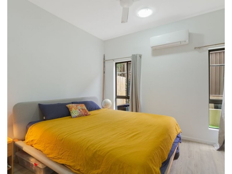 1/77 McLean Street, Coolangatta QLD 4225