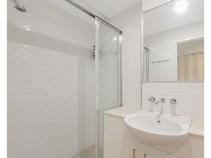 1/77 McLean Street, Coolangatta QLD 4225