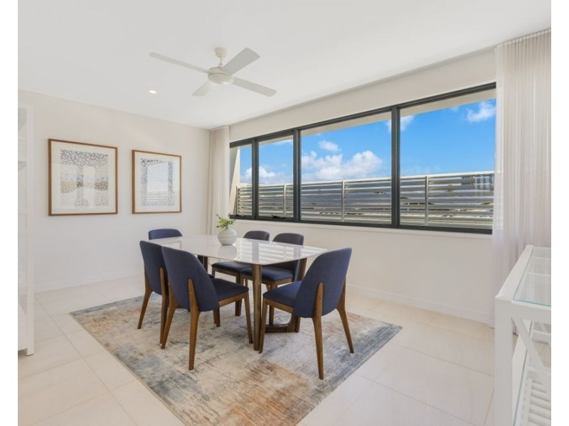 2/7-11 Rutledge Street, Coolangatta QLD 4225
