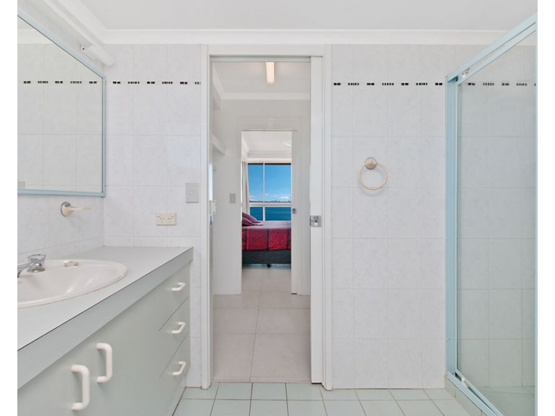 98/66 Marine Parade, Coolangatta QLD 4225