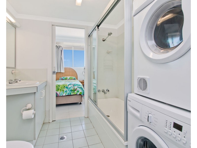 98/66 Marine Parade, Coolangatta QLD 4225