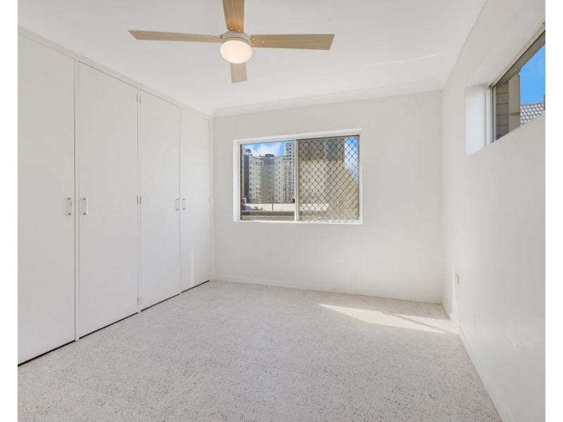 9/6 Ward Street, Coolangatta QLD 4225