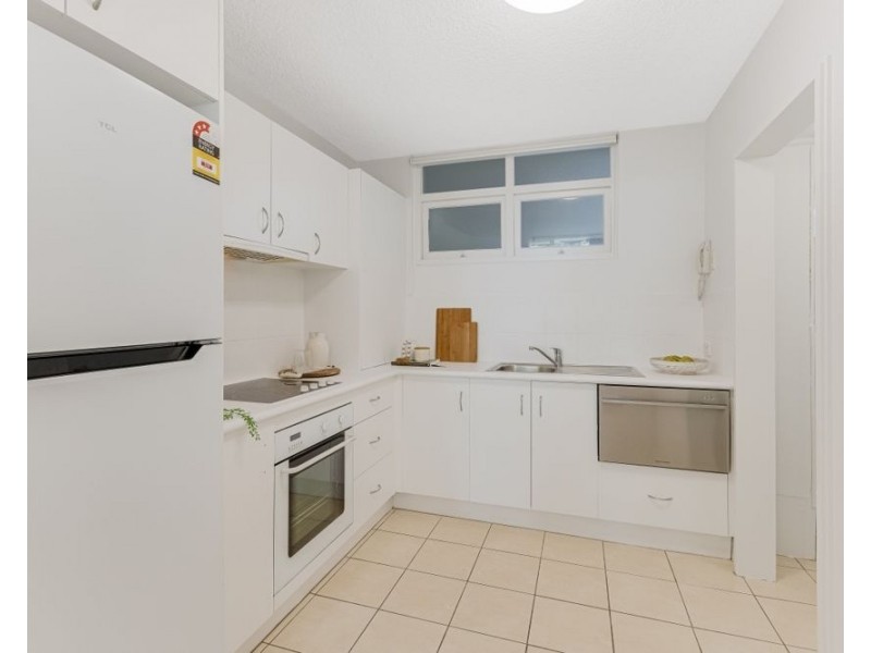 4/162 Marine Parade, Rainbow Bay QLD 4225