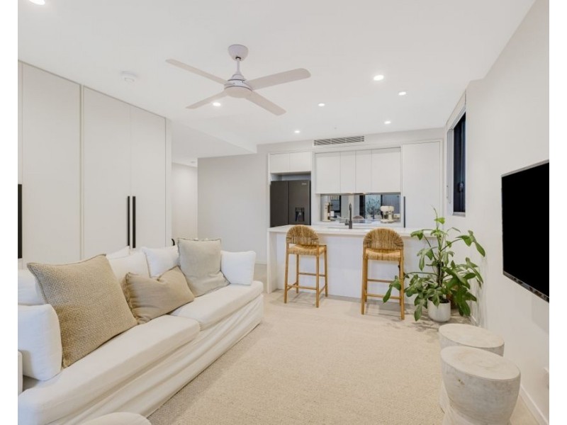 103/124-126 Jefferson Lane, Palm Beach QLD 4221