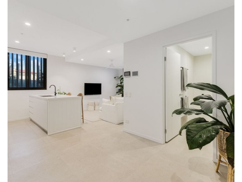 103/124-126 Jefferson Lane, Palm Beach QLD 4221