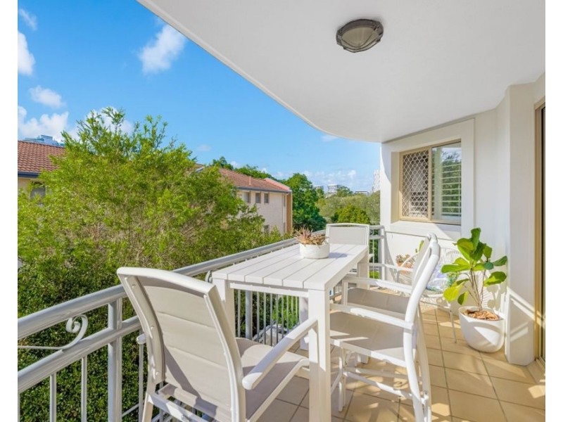 6/40-42 Dutton Street, Coolangatta QLD 4225