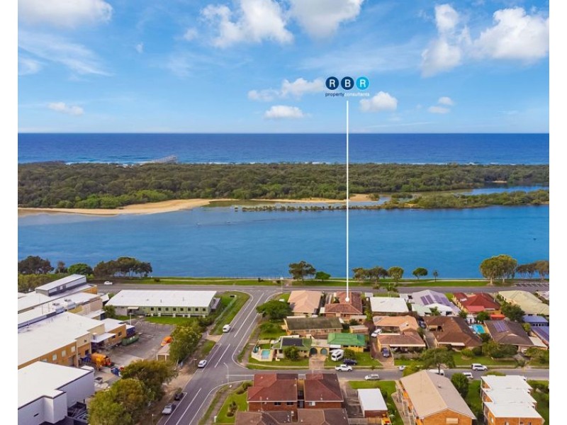 2/4 Keith Compton Drive, Tweed Heads NSW 2485