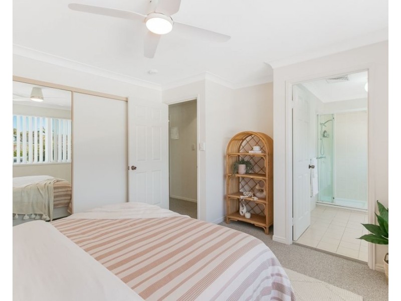 4/40 Coolangatta Road, Coolangatta QLD 4225