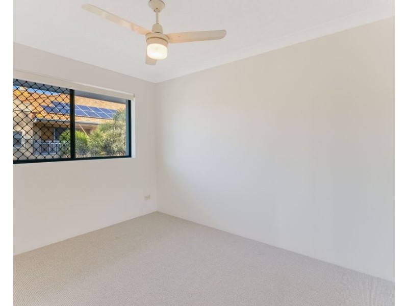 18/143 Golden Four Drive, Bilinga QLD 4225