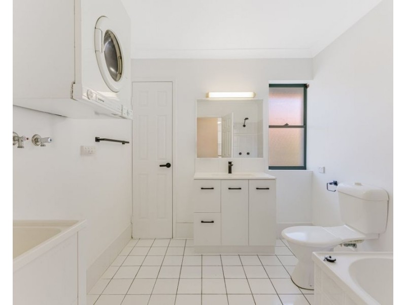 18/143 Golden Four Drive, Bilinga QLD 4225