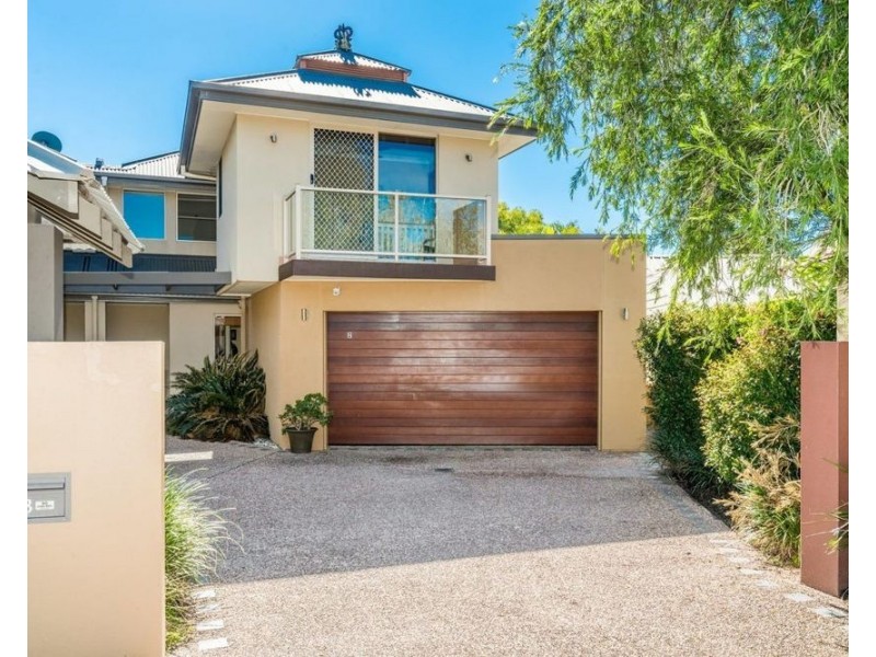 8B Gala Grove, Coolangatta QLD 4225