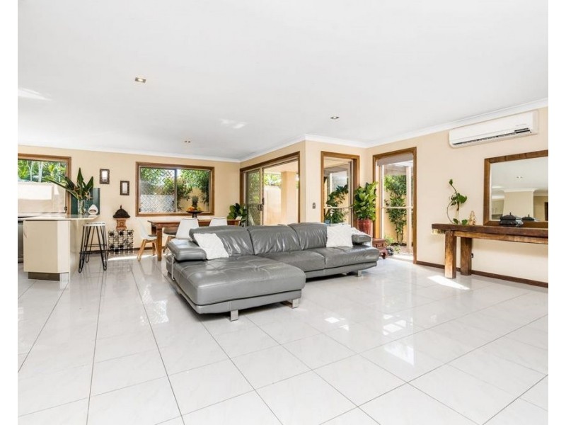 8B Gala Grove, Coolangatta QLD 4225