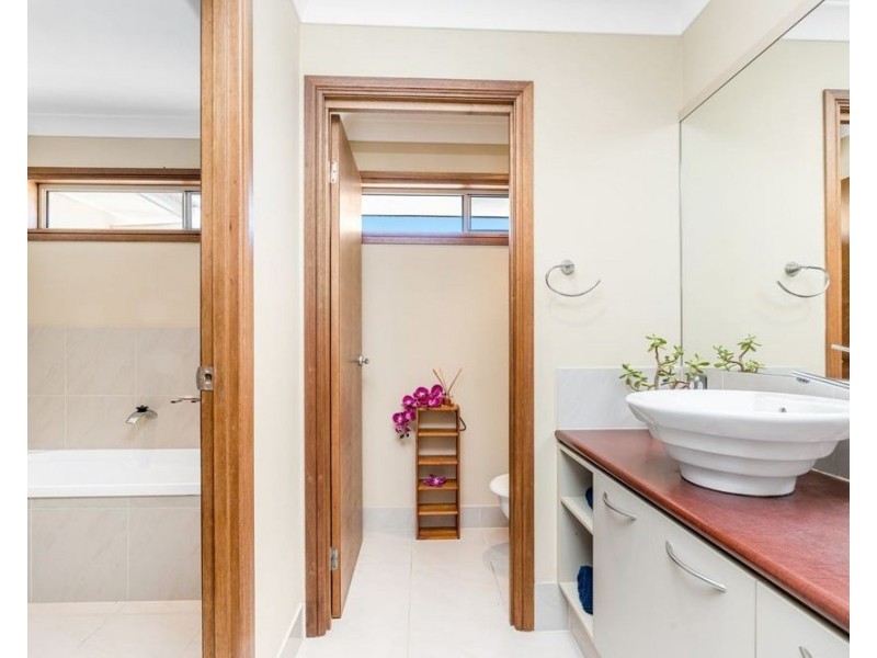 8B Gala Grove, Coolangatta QLD 4225