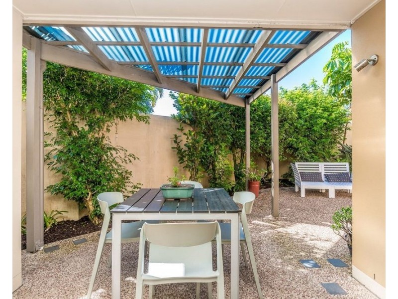 8B Gala Grove, Coolangatta QLD 4225