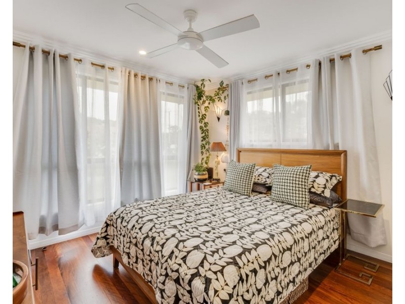 1/57 Stapylton Street, Coolangatta QLD 4225