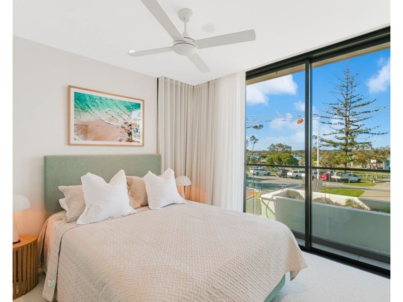 203/144 Marine Parade, Coolangatta QLD 4225