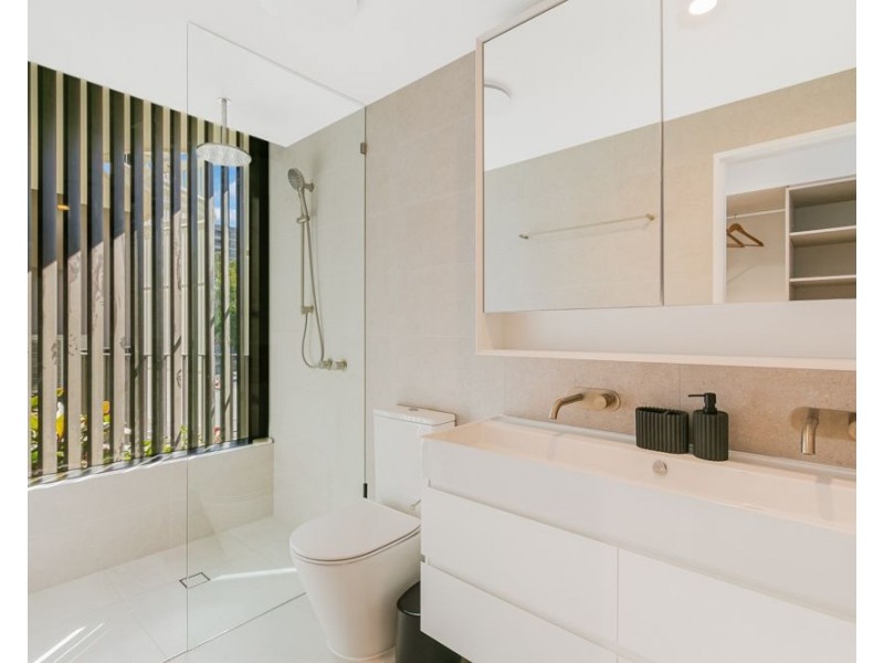 203/144 Marine Parade, Coolangatta QLD 4225