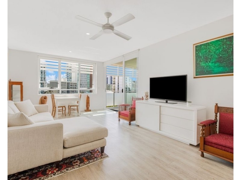 404/19 Winston St, Coolangatta QLD 4225