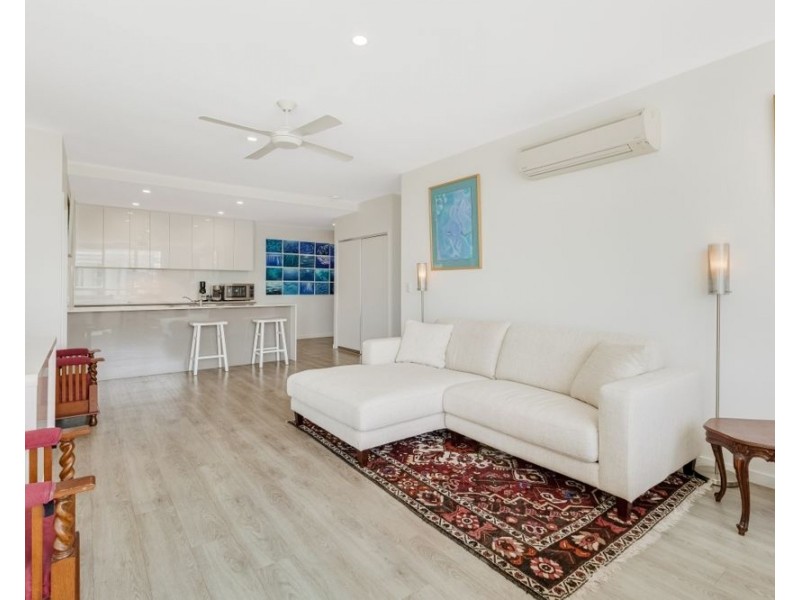 404/19 Winston St, Coolangatta QLD 4225