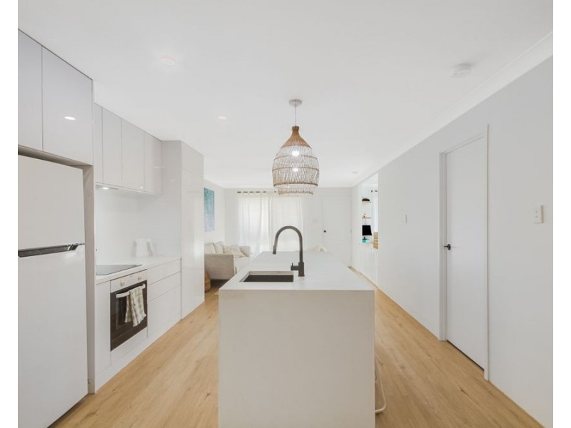 6 Loyal Court, Tweed Heads South NSW 2486