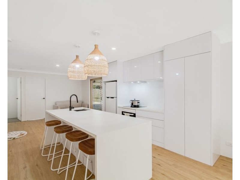 6 Loyal Court, Tweed Heads South NSW 2486