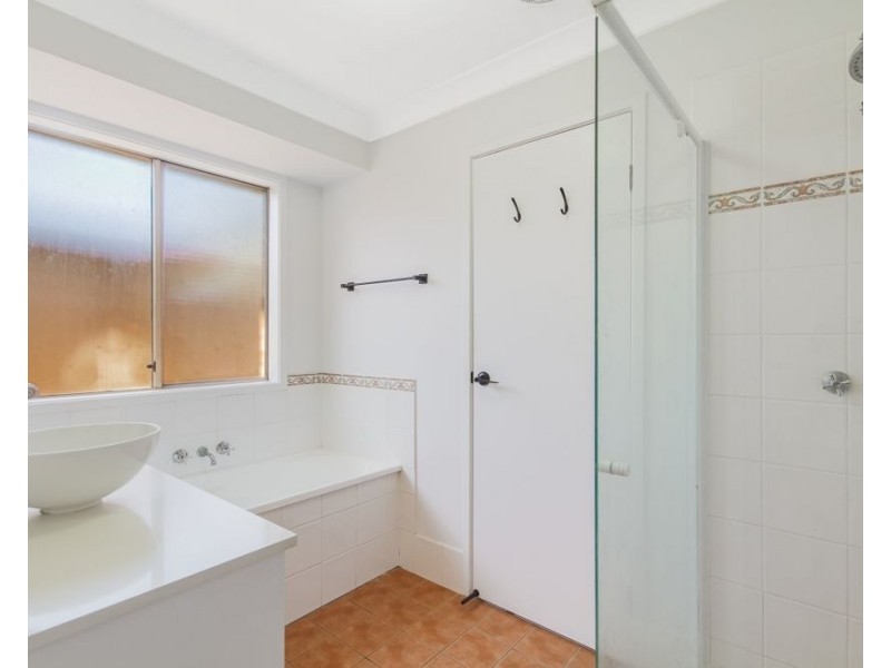 6 Loyal Court, Tweed Heads South NSW 2486