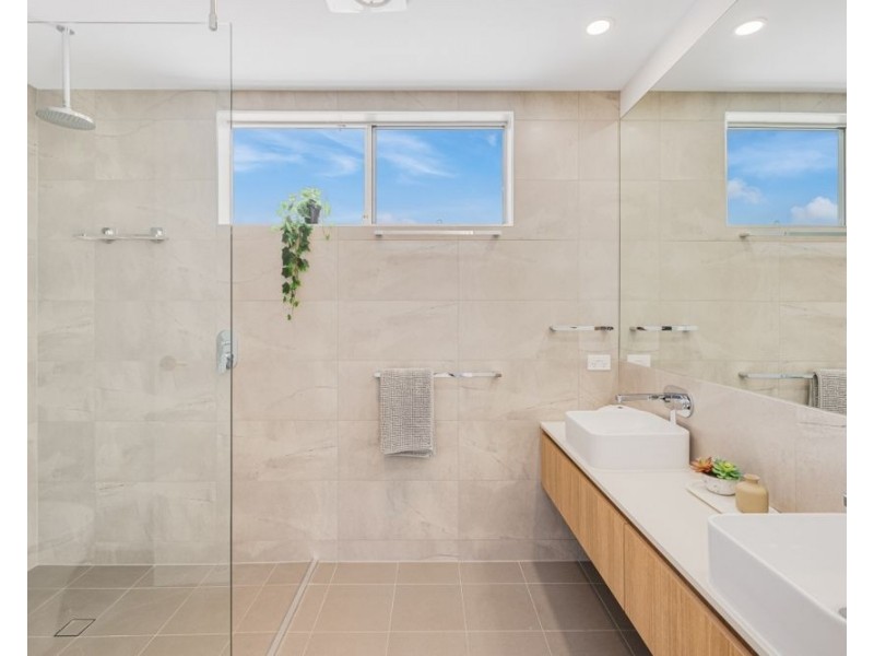 4 Trestles Avenue, Casuarina NSW 2487