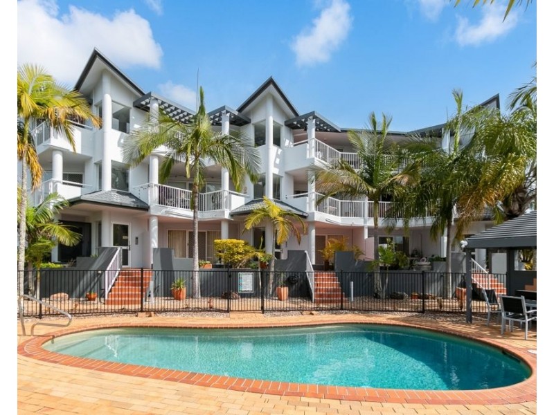 8/5-7 Ocean Street, Coolangatta QLD 4225