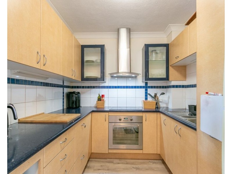 8/5-7 Ocean Street, Coolangatta QLD 4225