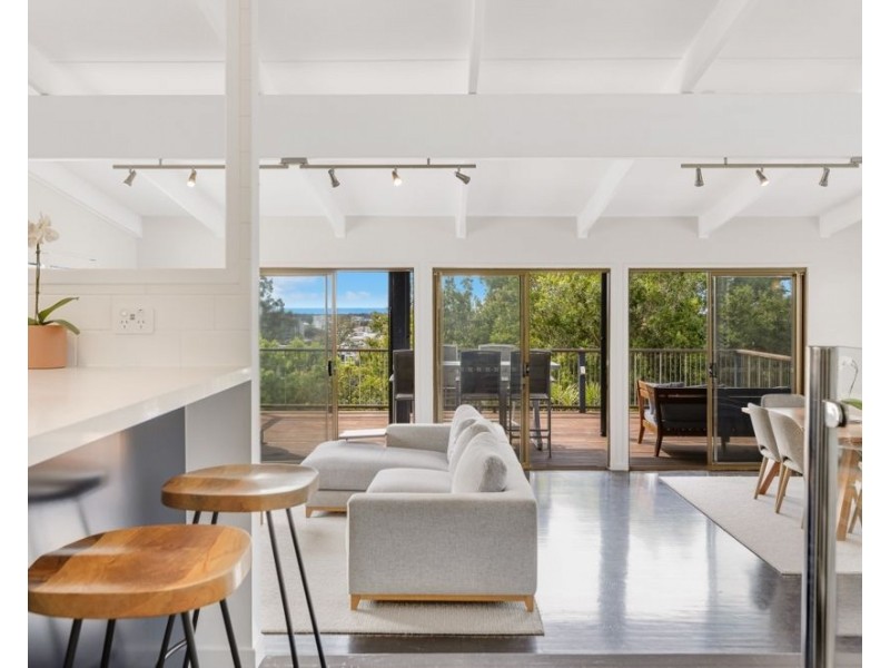 102 Garrick Street, Coolangatta QLD 4225