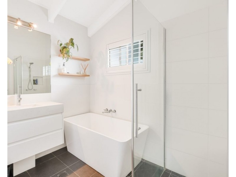 102 Garrick Street, Coolangatta QLD 4225