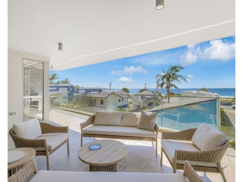 2/810 Pacific Parade, Currumbin QLD 4223