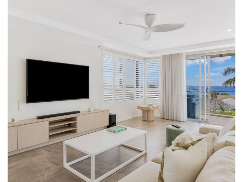 2/810 Pacific Parade, Currumbin QLD 4223