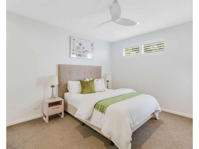 2/810 Pacific Parade, Currumbin QLD 4223