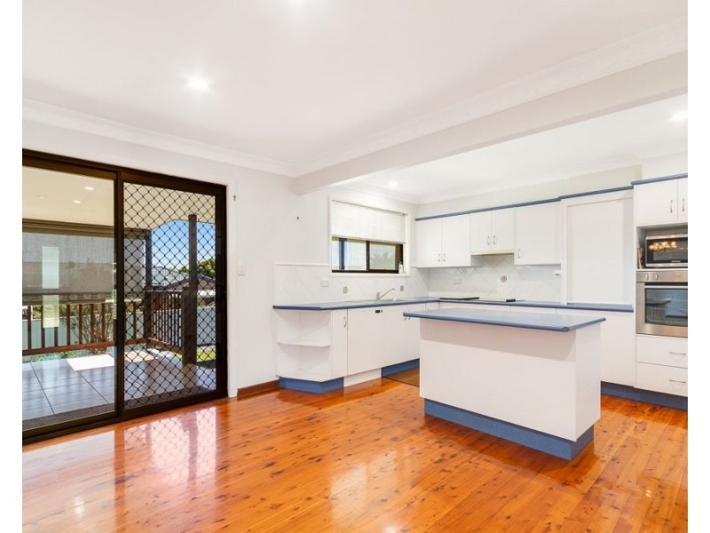 143 Pioneer Parade, Banora Point NSW 2486
